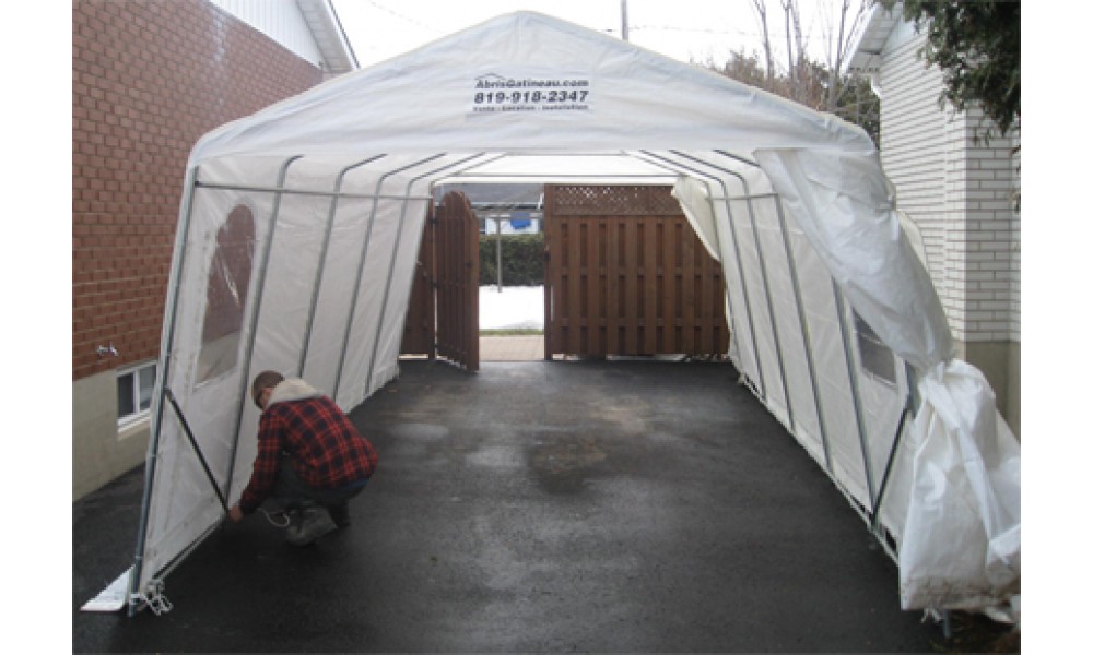 Abri de tente de réception à auvent en acier de 11 pi x 11 pi Outsunny avec  toit double, parois latérales en filet, rideaux de coin, beige 